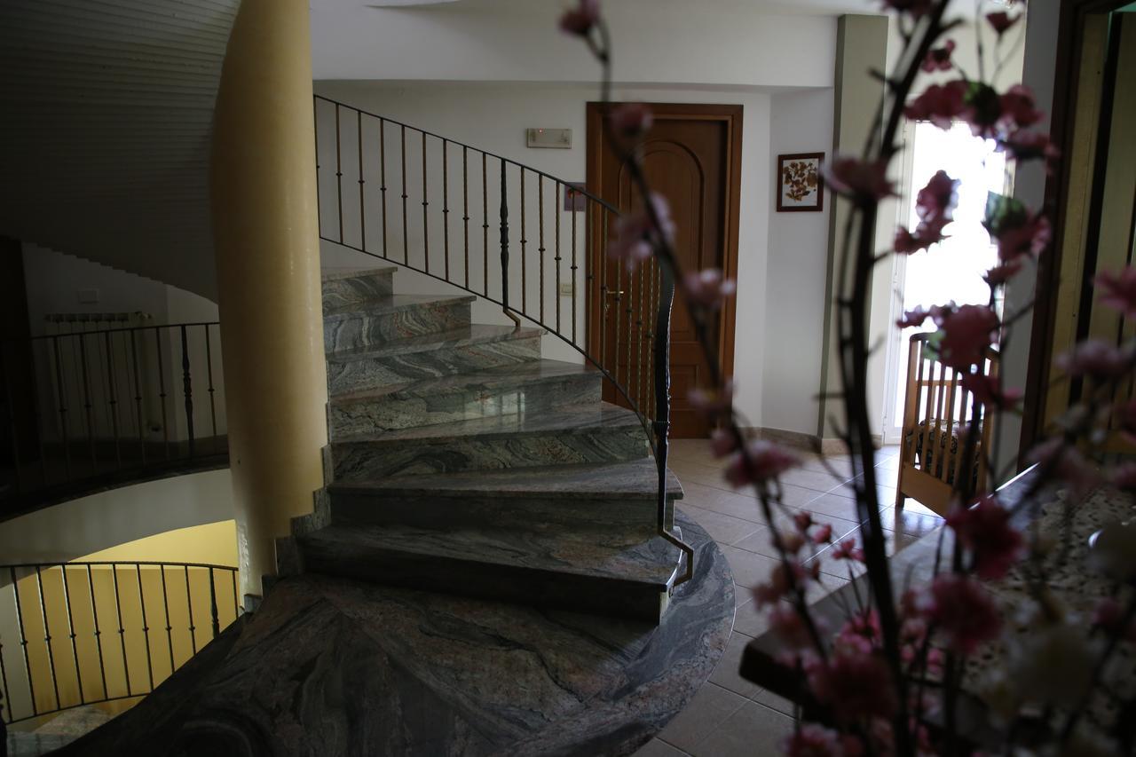 سارزانا Villa Naclerio المظهر الخارجي الصورة